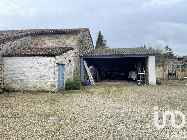 Maison traditionnelle 5 pièces de 113 m² à Limalonges (79190)