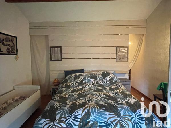 Maison traditionnelle 5 pièces de 113 m² à Limalonges (79190)