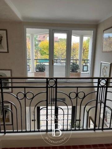 Le Chesnay, Maison  481 m² à vendre