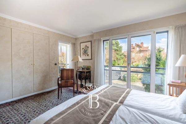 Le Chesnay, Maison  481 m² à vendre