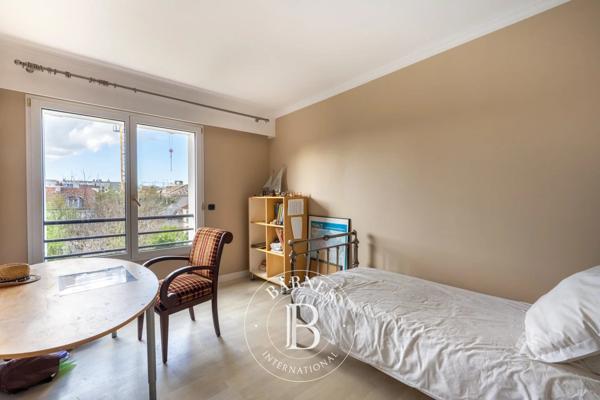 Le Chesnay, Maison  481 m² à vendre