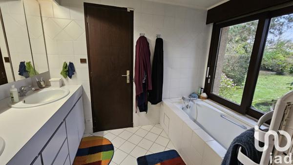 Maison d’architecte 5 pièces de 222 m² à Le Pizou (24700)