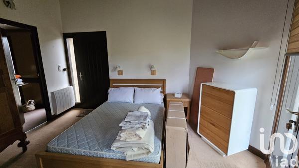 Maison d’architecte 5 pièces de 222 m² à Le Pizou (24700)