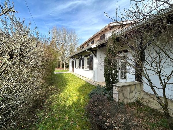 Maison Saint Medard En Jalles 6 pièce(s) 168 m2