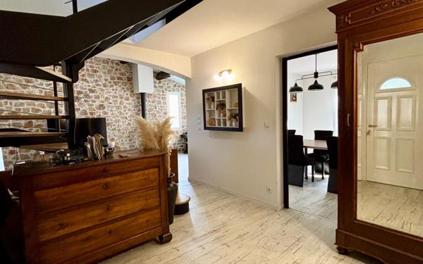 Maison à vendre    5 pièces •  Gigean