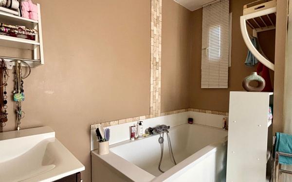 Maison à vendre    5 pièces •  Gigean