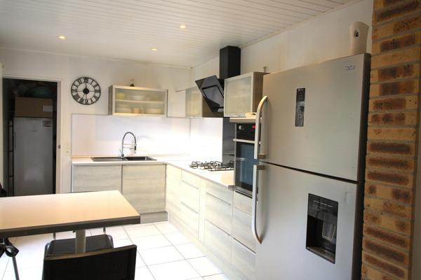 A SAVIGNY-SUR-ORGE - MAISON  DE 100M² HABITABLES SUR 350 M2  DE PARCELLE