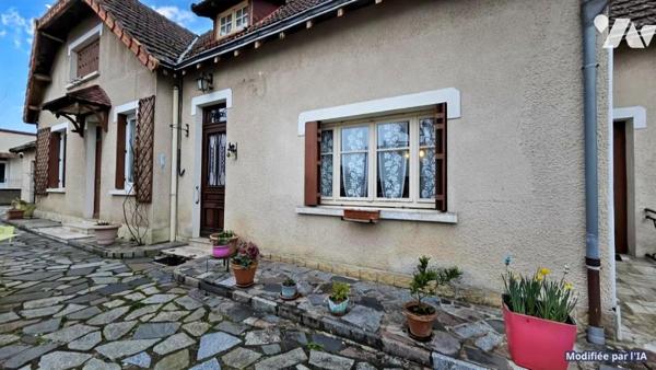 A vendre à VALENCE-EN-POITOU, COUHE / une maison d'habitation de 151m² au sein d'un terrain de 924m²