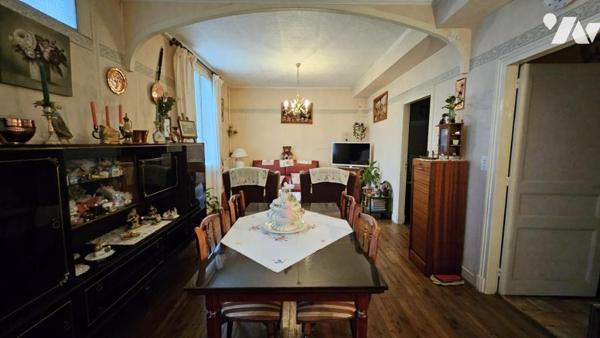 A vendre à VALENCE-EN-POITOU, COUHE / une maison d'habitation de 151m² au sein d'un terrain de 924m²