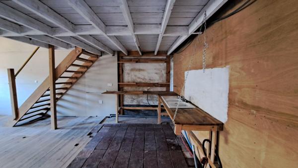 BEDARIEUX Grenier à aménager d'environ 140 m²