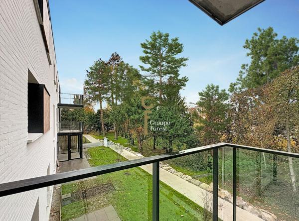 T3 de 75 m² avec balcon et stationnements sécurisés - à proximité du Parc Barbieux et des transports
