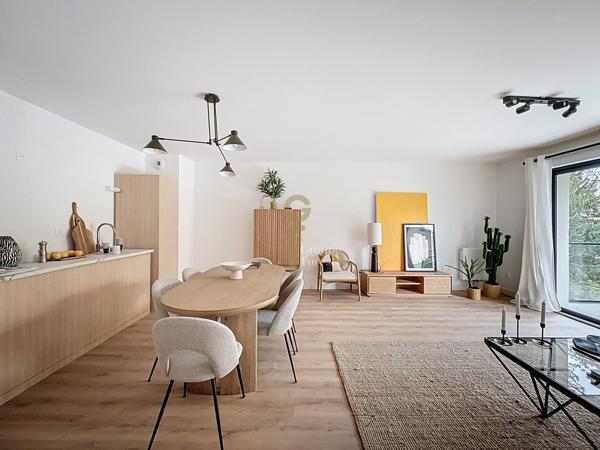 T3 de 75 m² avec balcon et stationnements sécurisés - à proximité du Parc Barbieux et des transports