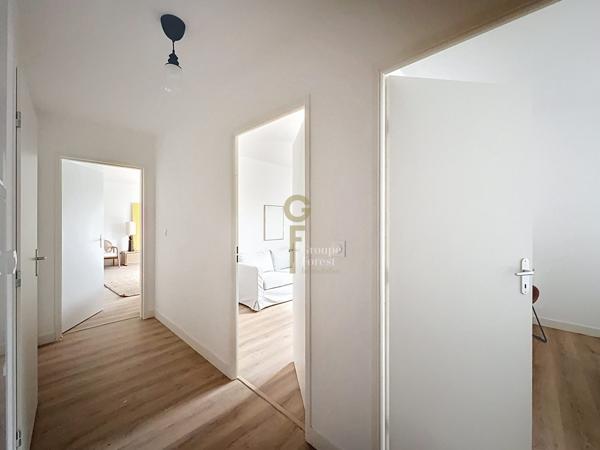 T3 de 75 m² avec balcon et stationnements sécurisés - à proximité du Parc Barbieux et des transports