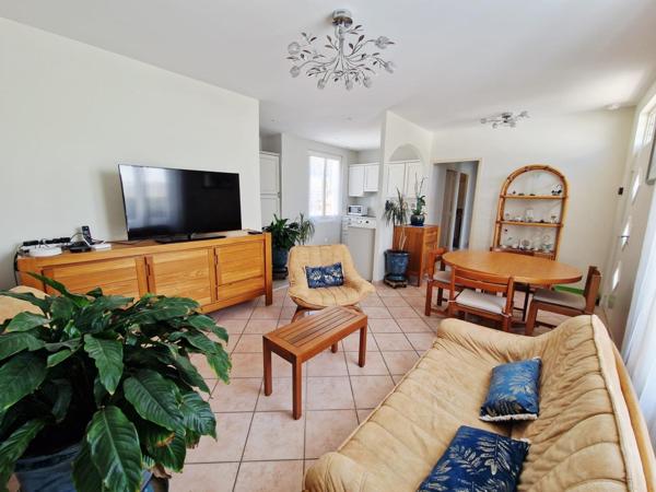 VIAGER OCCUPÉ 1 tête (70 ans-F) – APT (84) -- Maison plain pied