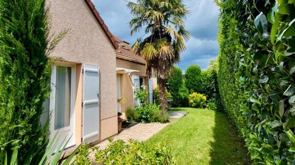 Maison à JOUARS-PONTCHARTRAIN, 78760 - 4 pièces 97m²