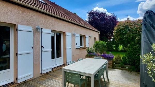Maison à JOUARS-PONTCHARTRAIN, 78760 - 4 pièces 97m²