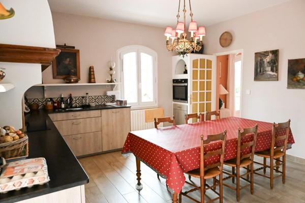 Bastide à vendre 7 pièces + dépendances (13)