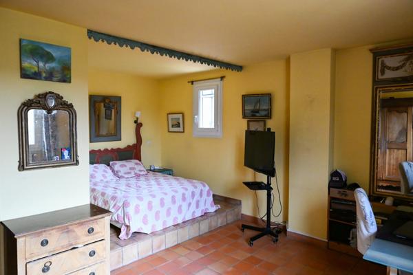 Bastide à vendre 7 pièces + dépendances (13)