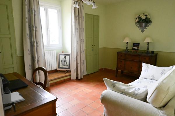 Bastide à vendre 7 pièces + dépendances (13)