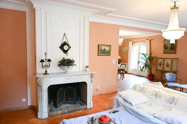 Bastide à vendre 7 pièces + dépendances (13)