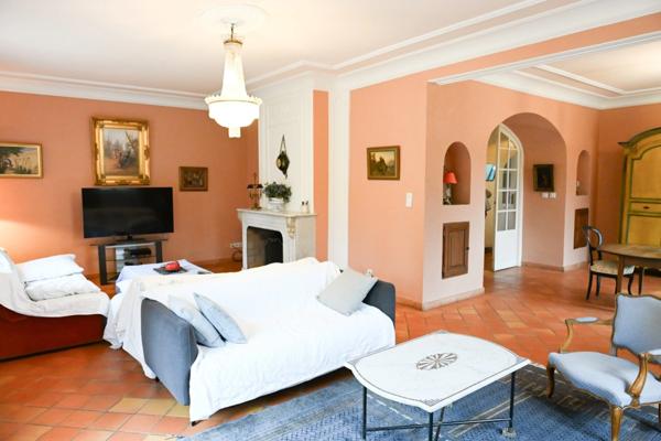 Bastide à vendre 7 pièces + dépendances (13)