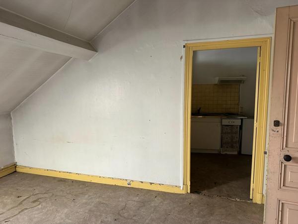 Dpt Hautes Pyrénées (65), à vendre TARBES immeuble
