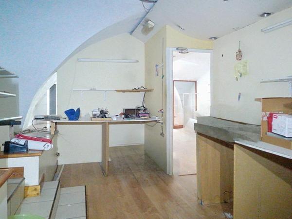 Local avec beau potentiel au centre de Guillestre