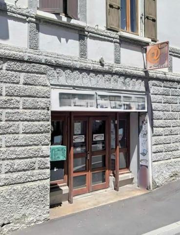 Local avec beau potentiel au centre de Guillestre