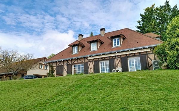 Maison à vendre    6 pièces • 188 m2 Abrest