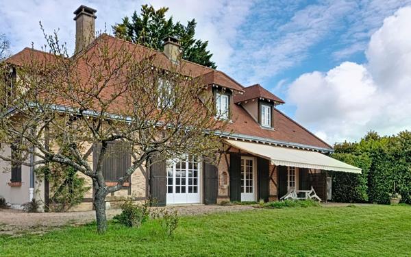 Maison à vendre    6 pièces • 188 m2 Abrest