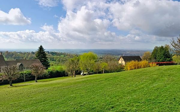 Maison à vendre    6 pièces • 188 m2 Abrest