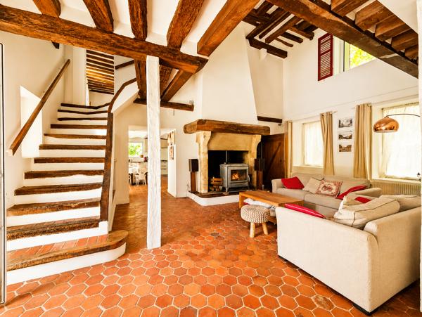 Maison
         8 pièces
        - 276 m² 385 000 € *