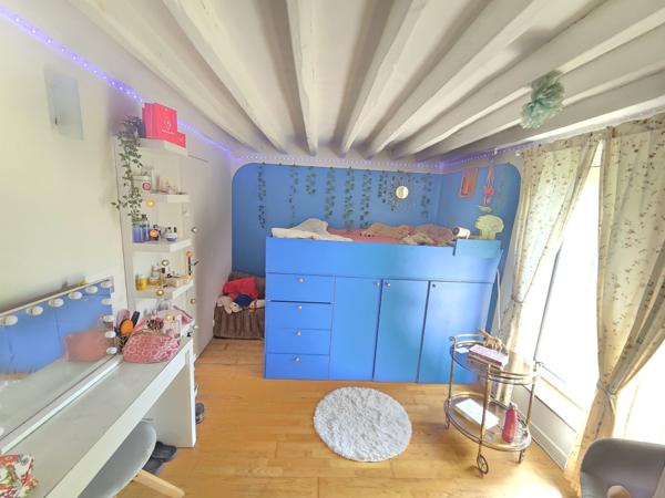 Maison
         8 pièces
        - 276 m² 385 000 € *