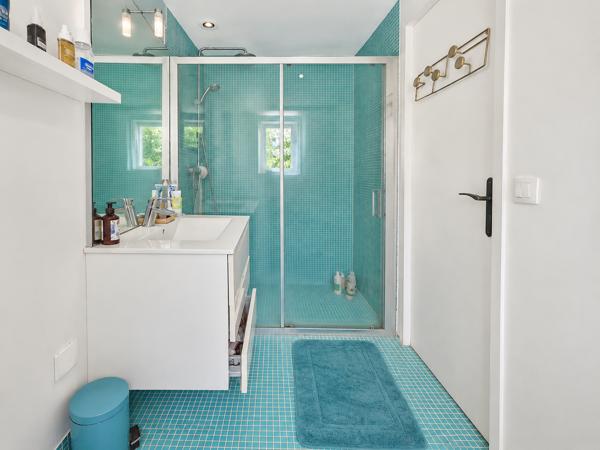 Maison
         8 pièces
        - 276 m² 385 000 € *