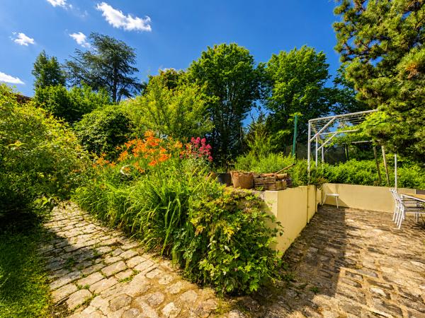 Maison
         8 pièces
        - 276 m² 385 000 € *