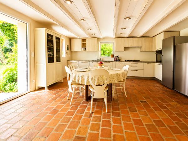Maison
         8 pièces
        - 276 m² 385 000 € *