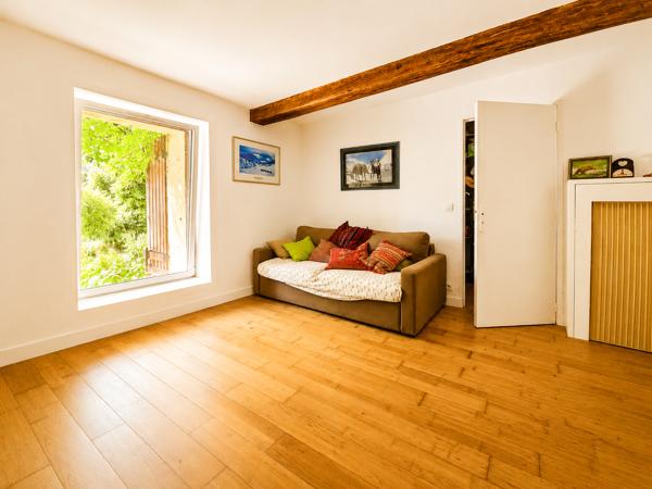 Maison
         8 pièces
        - 276 m² 385 000 € *