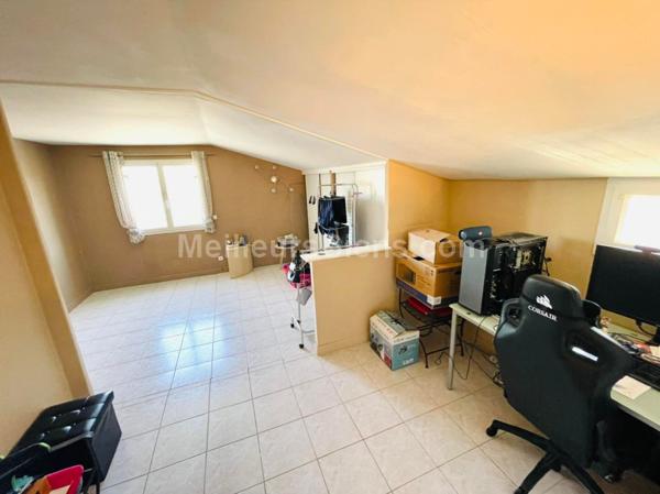 Villa T5 en 4 faces 180 m2 habitables sur 532 m2 de terrain, 4 chambres + 1 bureau + 1 salle de jeu