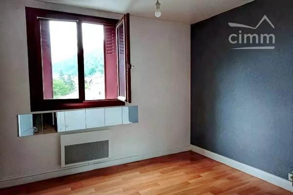 Découvrez ce joli appartement de 52,58 m² situé à Villard-Bonnot, idéalement agencé pour le confort quotidien.