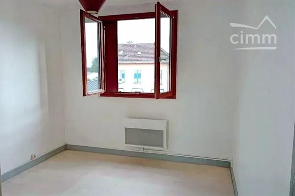 Découvrez ce joli appartement de 52,58 m² situé à Villard-Bonnot, idéalement agencé pour le confort quotidien.