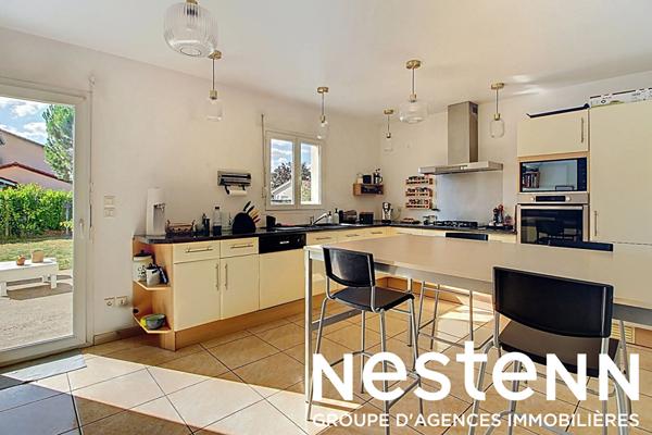 A vendre: Jolie villa avec piscine - 69220 BELLEVILLE EN BEAUJOLAIS