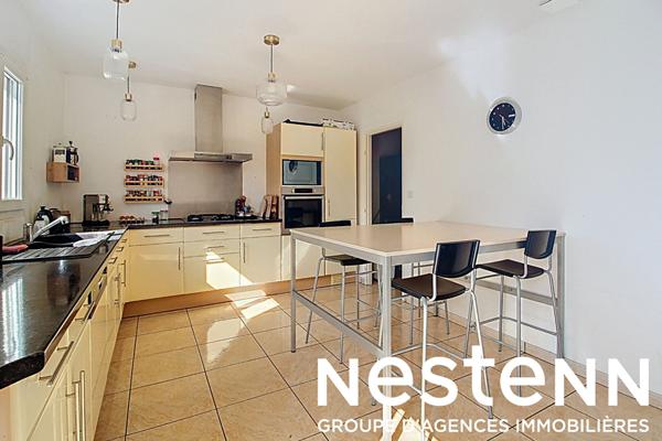 A vendre: Jolie villa avec piscine - 69220 BELLEVILLE EN BEAUJOLAIS