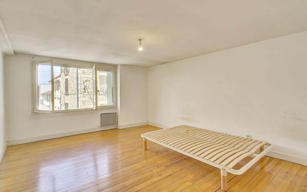 Appartement à vendre    2 pièces •  Bourgoin-Jallieu