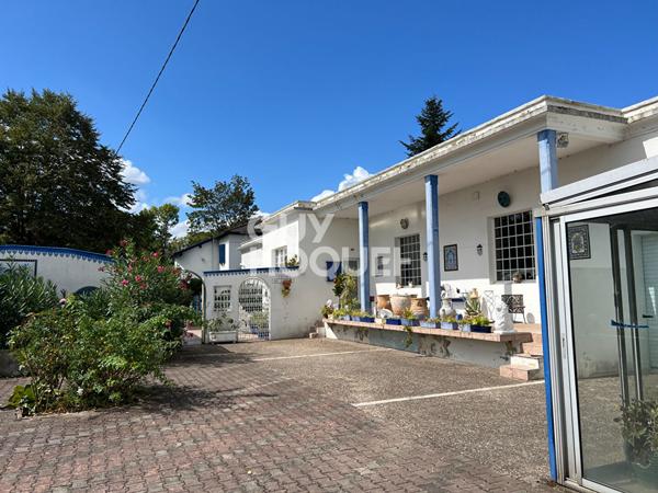 Maison d'Artix : Un Havre de Paix à Vendre