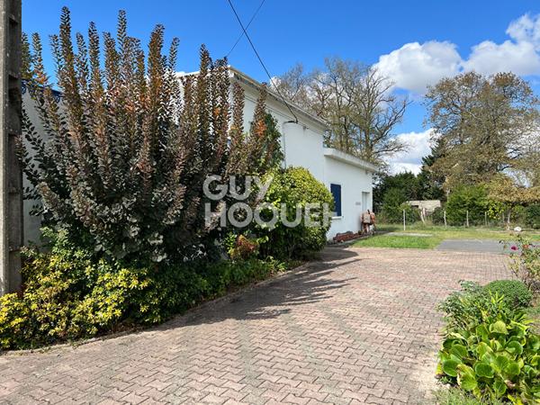 Maison d'Artix : Un Havre de Paix à Vendre