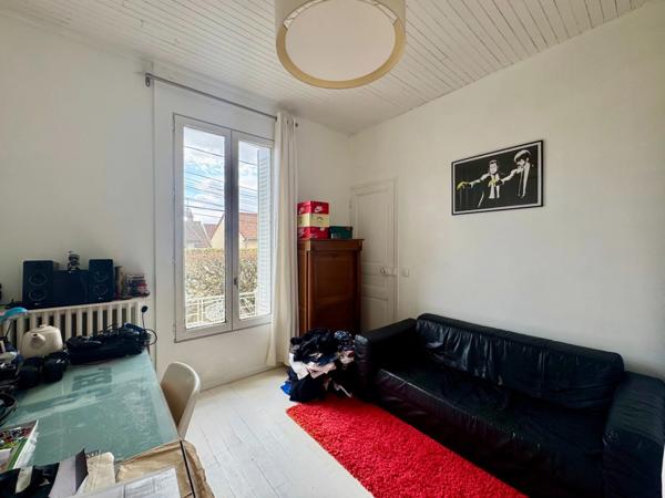 Maison familiale près des bords de Marne