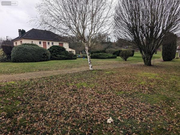 Terrain à Batir à vendre à Eurville-Bienville en Haute-Marne (52410), ref : JO/912