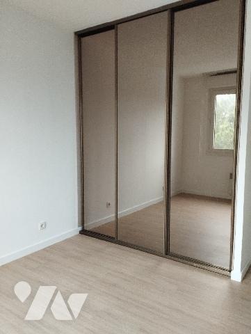 A VENDRE Toulouse 7 Deniers face au STADE  agréable appartement type 2 de 49m²avec Parking