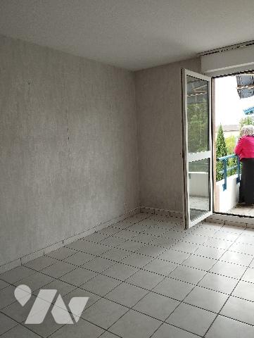 A VENDRE Toulouse 7 Deniers face au STADE  agréable appartement type 2 de 49m²avec Parking