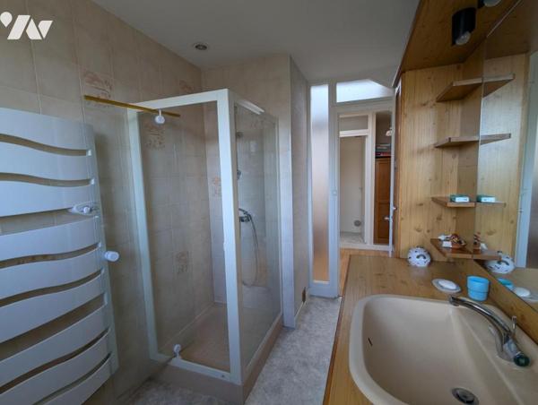  SAINT HERBLON (CENTRE BOURG) - MAISON +  DEPENDANCE - GARAGE - CAVE  - JARDIN 724 M²